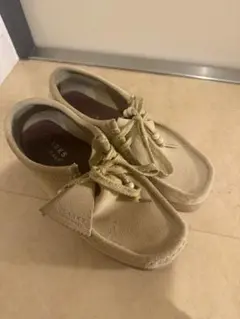 Clarks ベージュ スエード モカシン　ワラビー