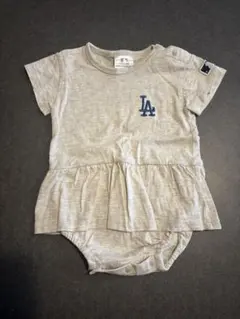 LAロゴ刺繍フリル付きロンパース 70