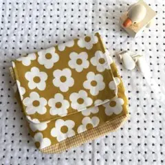 ⭐︎移動ポケット　マスタード花柄（フラップ付き）ポケットティッシュ入れあり