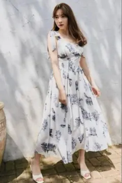 Herlipto Sunflower-Printed Midi Dressのサムネイル