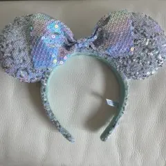 ディズニーカチューシャ　スパンコール　オーロラ　水色