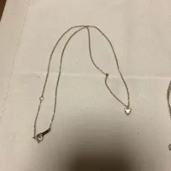 新品未使用品シルバー ハート型チャーム ネックレス