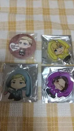 進撃の巨人 アクキー バッジ うさみみ アルミン ハンジ エルヴィン