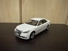 1/30 トヨタ クラウンマジェスタ 210系プレシャスシルバー 非売品