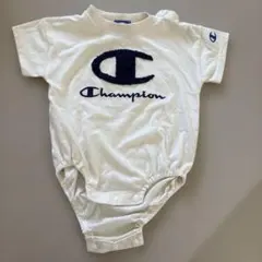 Champion ロゴ入りロンパース