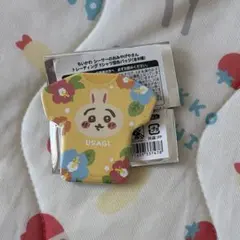 ちいかわ　シーサーのおみやげやさん　缶バッジ うさぎ
