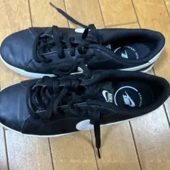 Nike ブラック スニーカー