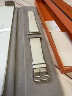 エルメス Apple Watch バンド 白 44 試着のみ