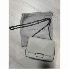 Charles & Keith チェーンショルダーバッグ