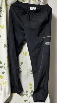 アディダス　オリジナルス　R.Y.V. ウーブンカーゴパンツ　H59875 O