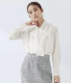 【新品】2026.3月購入　ボウタイ ギャザー ブラウス