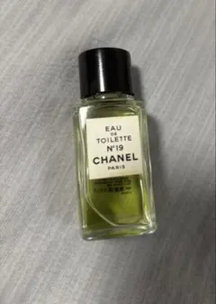 CHANEL Eau de Toilette N°19