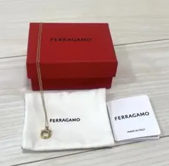 FERRAGAMO ガンチーニ　ネックレス　正規品のサムネイル