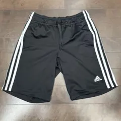 adidas ブラック ハーフパンツ J140