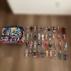 ウルトラマンフィギュア　ソフビ40体セット　箱付き
