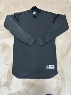Nike ブラック 長袖 アンダーシャツ Mのサムネイル