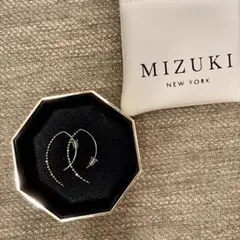 かあ　MIZUKI バナナフープピアス　14K MIZUKI✨バナナフープピアスラージタイプ✨ゴールド美品 - メルカリ