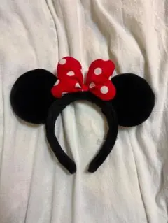 ミニーマウス 耳カチューシャ 赤い水玉