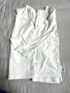 UNIQLO ホワイト 長袖 アンダーシャツ 110 肌着