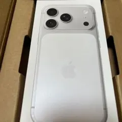 iPhone17pro｜元箱・付属品有り｜美品・修理歴無し - メルカリ