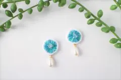 刺繍イヤリング/ピアス　揺れるパールビーズ