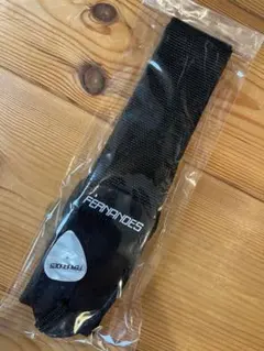 FERNANDES ブラック　ストラップ