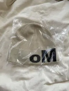oMA LOGO SKULLY (CREAM)