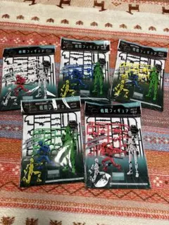 戦闘フィギュアセット 白×赤2個セット バトルフィギュア セリア - メルカリ