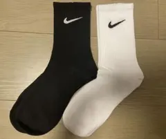 【セール中❗️】Nike 黒白 クルーソックス 2足セット 25-27cm