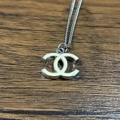 【美品】CHANEL シャネル ココマーク ネックレス ホワイトのサムネイル