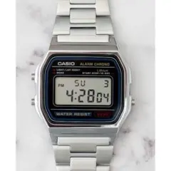 チープカシオ　シルバー　時計