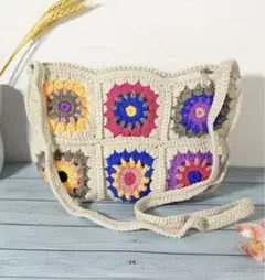 グラニースクエアショルダーバッグ