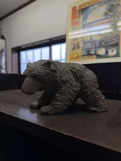 昭和中期 北海道 木彫りの熊置物 在銘 作家物 アラキ作 骨董品 ガラス