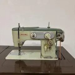 【希少】オシャレ アンティークミシン 木箱付き リッカーミシン 鍵付き 希少】オシャレ アンティークミシン 木箱付き リッカーミシン 鍵付き