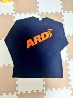 大宮アルディージャ ARD ロゴプリント ロンT ネイビー L