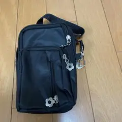 黒　ポシェット