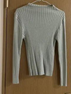 美品❤︎青緑色　薄手ニット