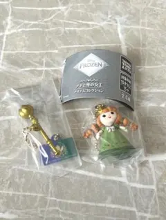 ガチャガチャ　アナと雪の女王アイテムコレクション