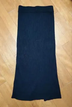 ブラックリブ編みタイトスカート
