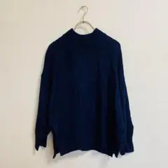 《earth music&ecology》ネイビー タートルネック ニット