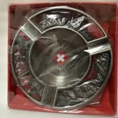 【新品・箱付】スイス土産 メタル製 灰皿 レリーフ国旗入り ビンテージ 伝統工芸のサムネイル