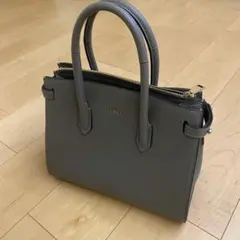 【数回使用のみ】フルラ　ハンドバッグ