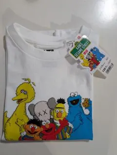 新品タグ付き　ユニクロ　カウズ　セサミストリート　コラボ