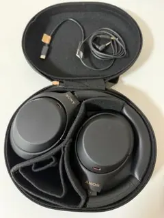 SONY WH-1000XM4 ブラック 美品 付属品完備のサムネイル