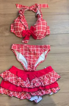 赤と白のチェック柄セパレート水着