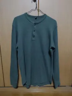 ユニクロ ワッフルヘンリーネックT 長袖 カーキ M 美品 ロンT コットン