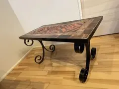 幾何学模様のサイドテーブル