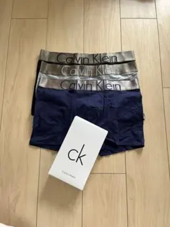 新品・未使用　XLサイズ　3枚セット　カルバンクライン　ボクサーパンツ