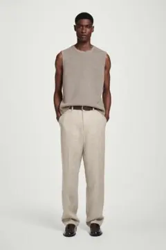 【COS】RELAXED LINEN TAPERED TROUSERSのサムネイル