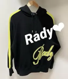 【美品】　Rady❤︎ フード付きフロントロゴパーカー
